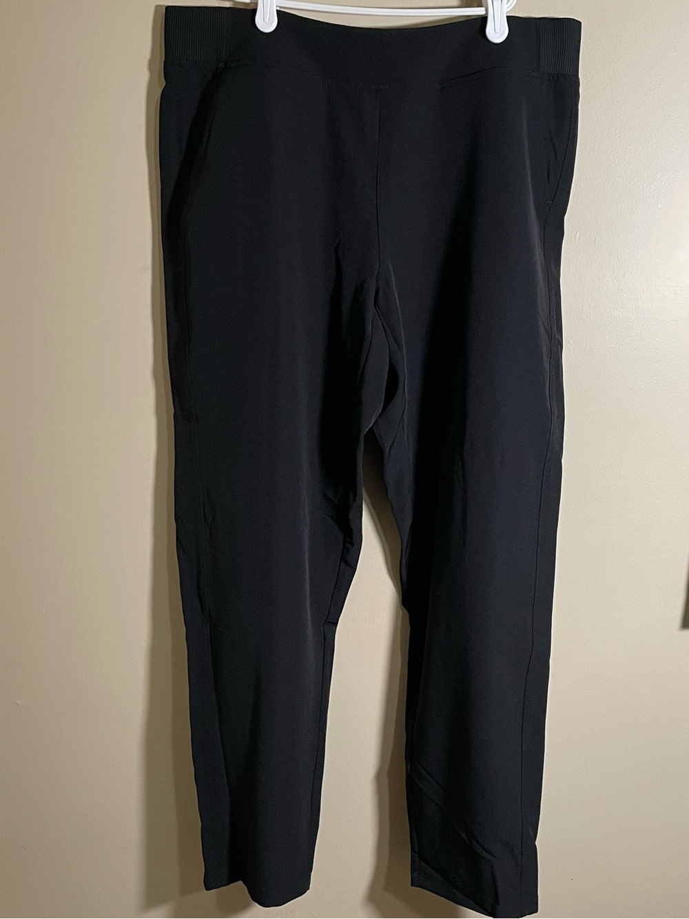 Women’s Black Performance Pants - Classic Fit